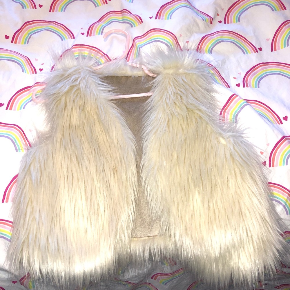 Girls faux fur vest